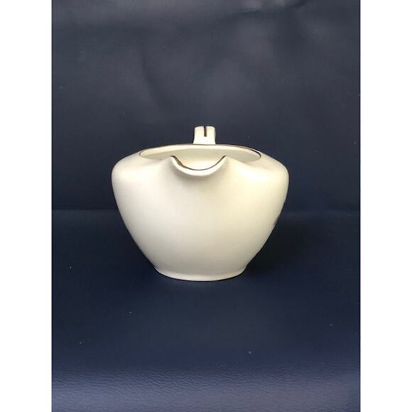 Vintage Gildhar Ltd. "Petite Rose" Creamer - Picture 4 of 6